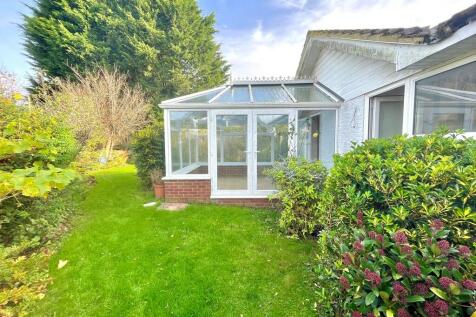 11 Furzefield Clo...