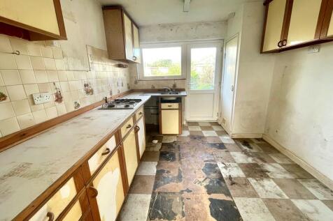 11 Furzefield Clo...