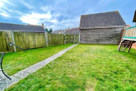 10 Roman Avenue R...