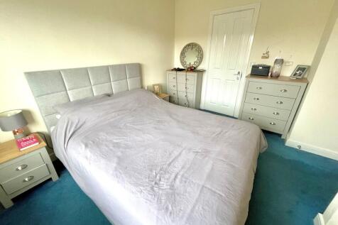 10 Roman Avenue B...