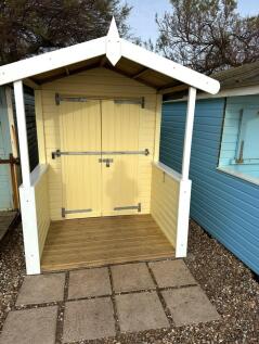 Beach Hut Yellow ...