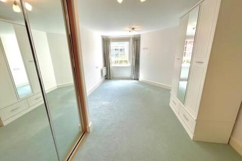 1 Claridge House ...