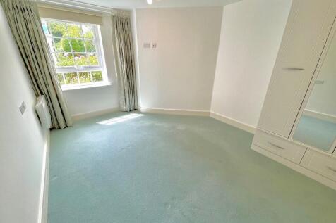 1 Claridge House ...