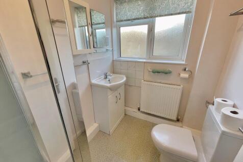 1 Fishers Close S...