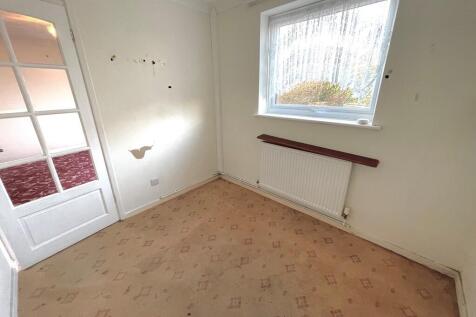 1 Fishers Close B...