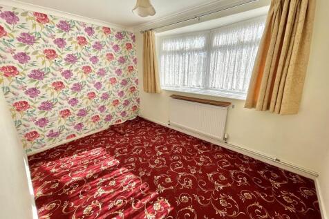 1 Fishers Close B...