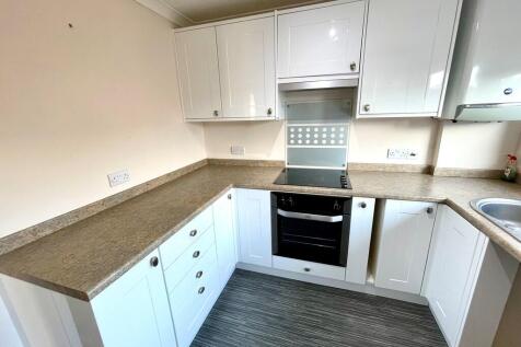 1 Fishers Close K...