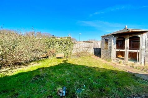 1 Fishers Close R...