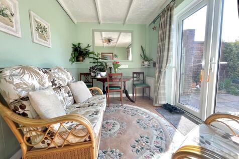 47 Melville Way D...