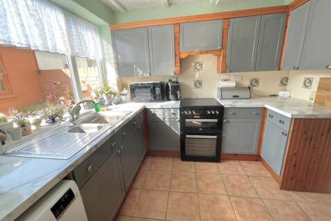 47 Melville Way K...