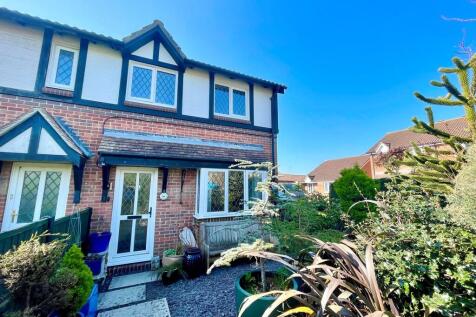 19 Biscay Close F...