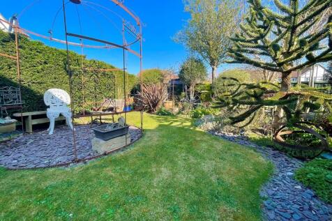 19 Biscay Close S...