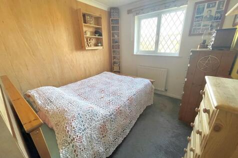 19 Biscay Close B...