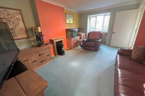 19 Biscay Close L...