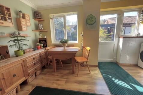 19 Biscay Close D...