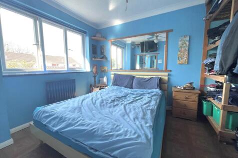 19 Biscay Close B...