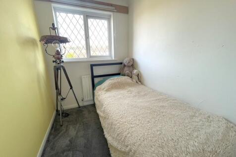 19 Biscay Close B...