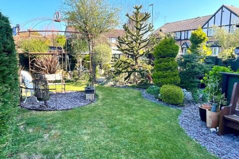 19 Biscay Close F...