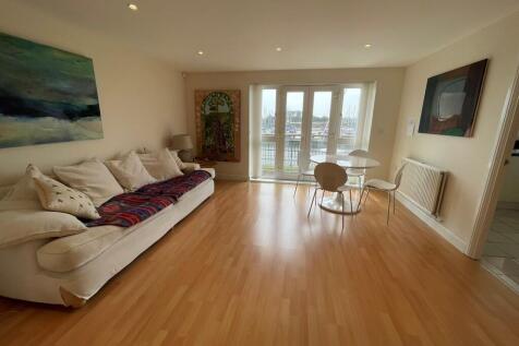 Flat 21 County Wh...