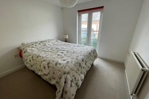 Flat 21 County Wh...