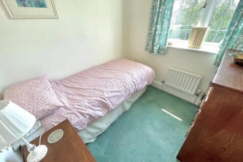 5 Cleeves Way Bed...