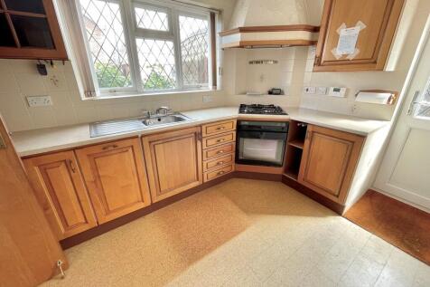 12 Acorn Close Ki...