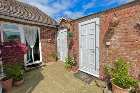 30 Russells Close...