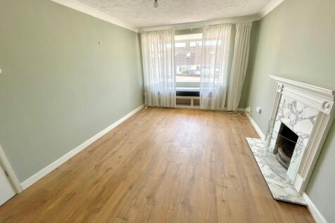 18 Moorfoot Road ...