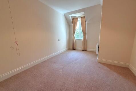 16 Pegasus Court ...