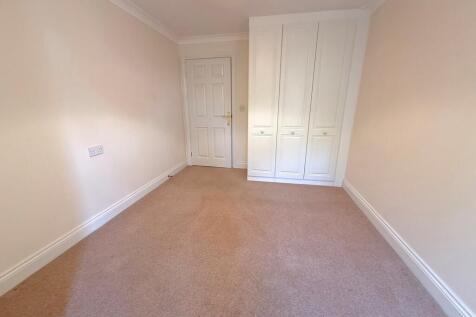 16 Pegasus Court ...
