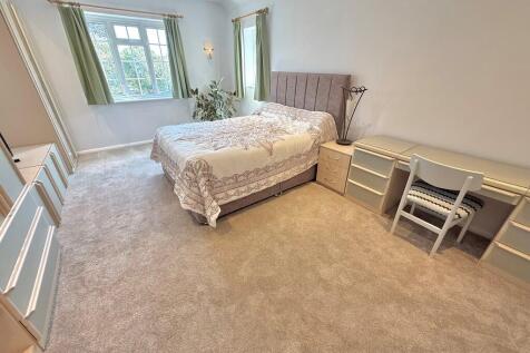 14 Preston Avenue...