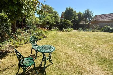 14 Preston Avenue...