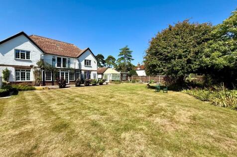 14 Preston Avenue...