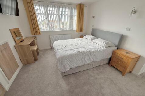 9 Hawke Close Bed...