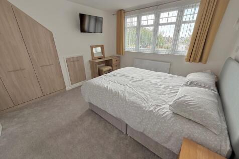 9 Hawke Close Bed...