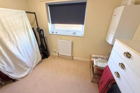 19 Chantonbury Cl...