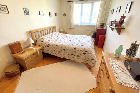 9 Beacon Way Bed1