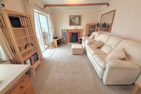 30 Clarence Drive...