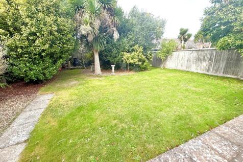 30 Clarence Drive...