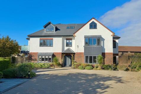 2 Harwood Apartme...