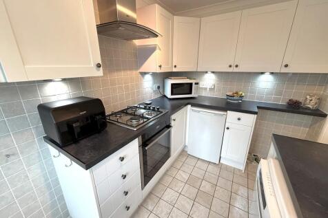 121 Mallon Dene K...