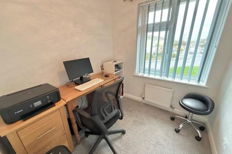 121 Mallon Dene B...