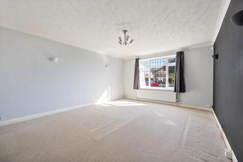 Grange Park Livin...