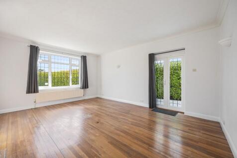 Grange Park Sitti...