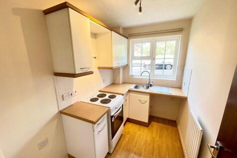 50 Kendal Close K...