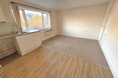 2 Northend Lodge ...