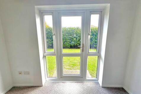 18 Dorking Patio ...