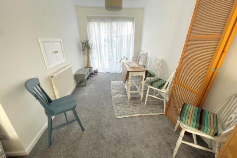 40 Beaumont Park ...