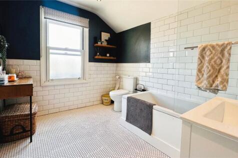 En Suite Bathroom