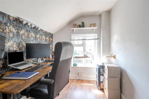 Bedroom/Study